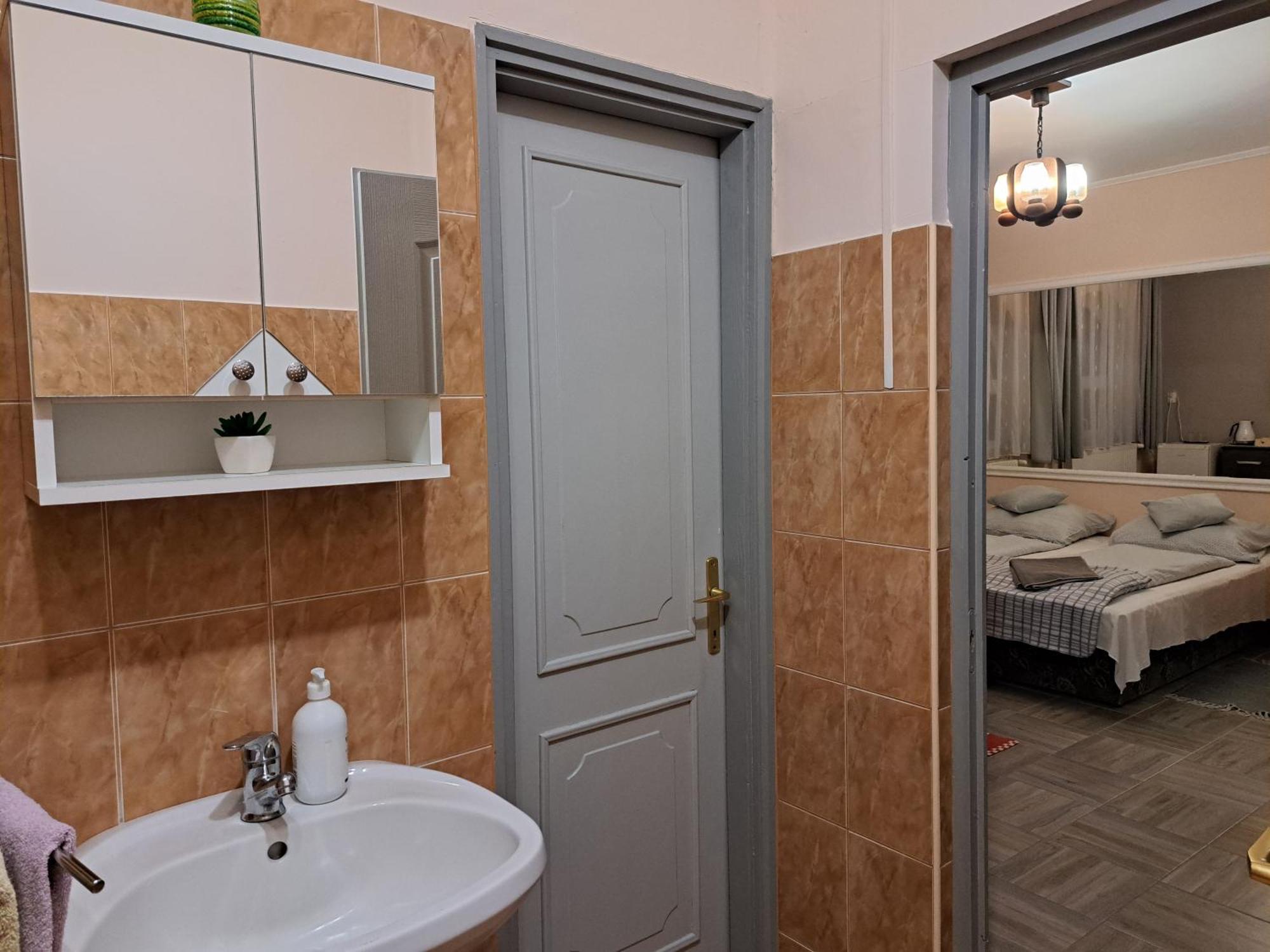Kisdiofa Panzio Es Vendeglo Bed & Breakfast Vajdacska Bagian luar foto