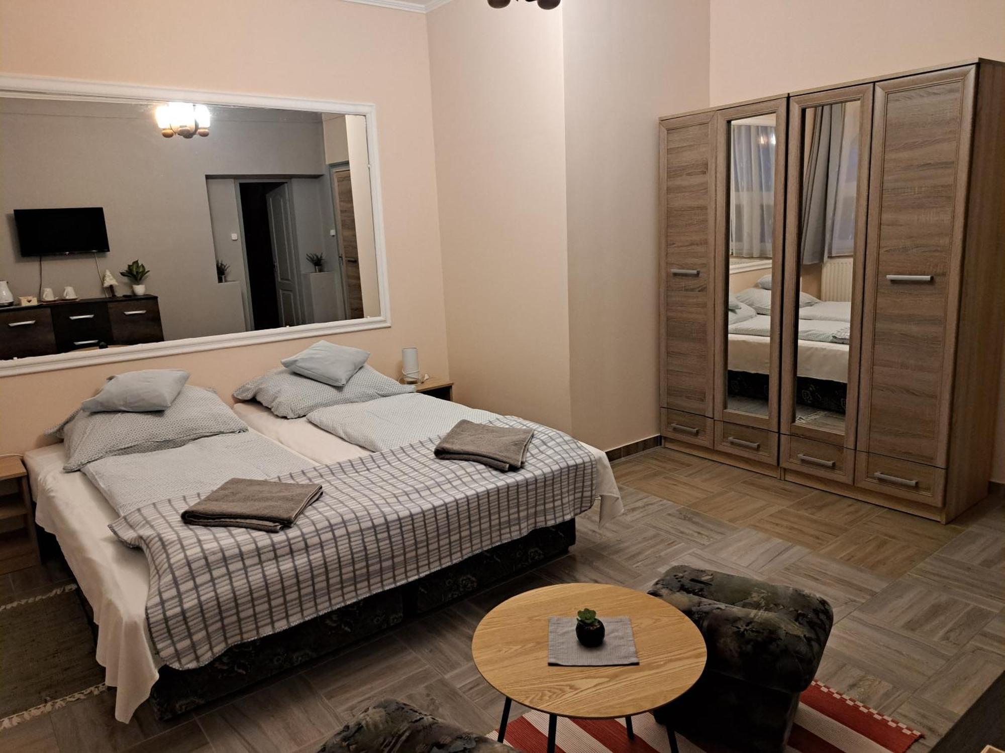 Kisdiofa Panzio Es Vendeglo Bed & Breakfast Vajdacska Bagian luar foto