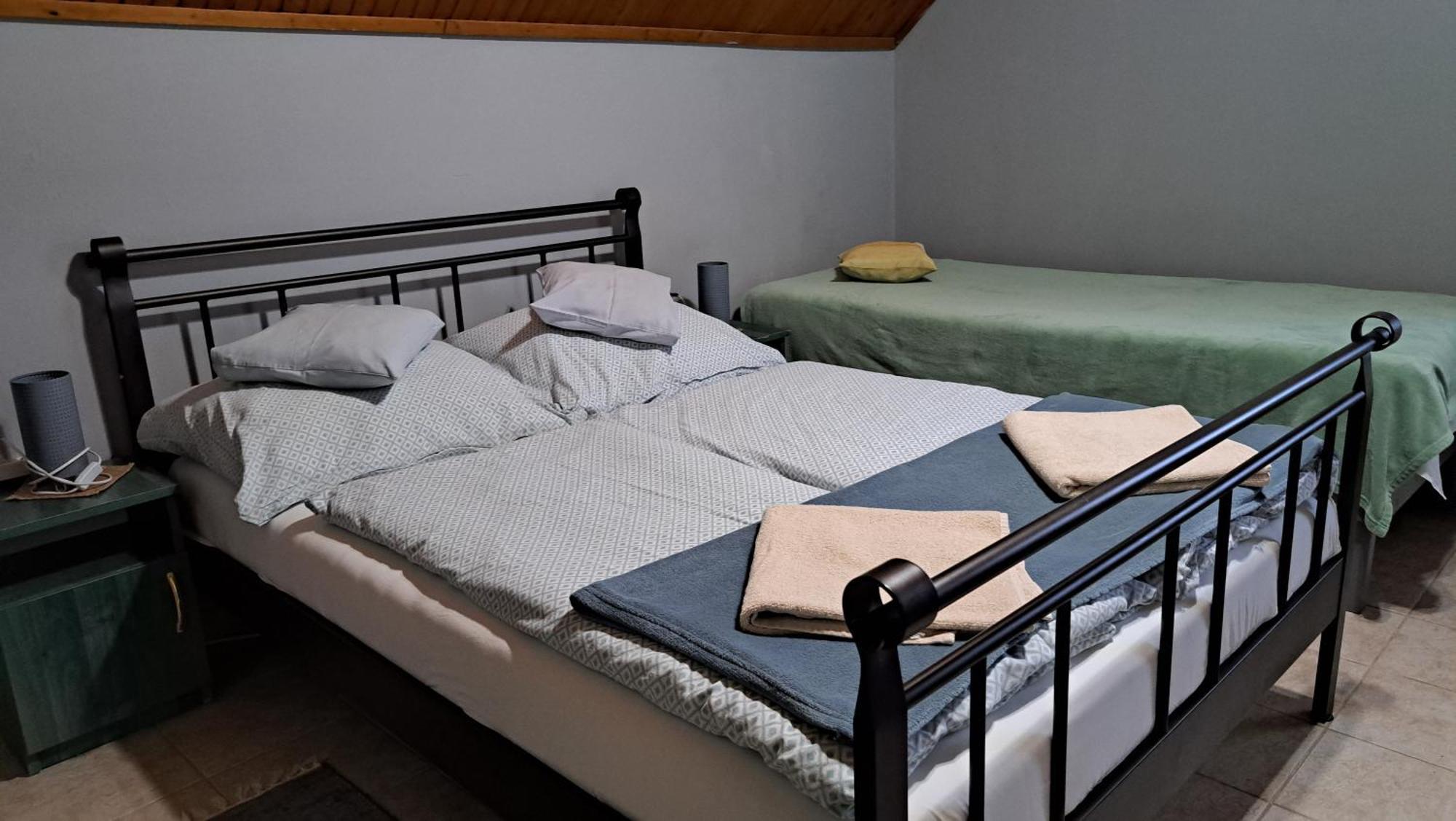 Kisdiofa Panzio Es Vendeglo Bed & Breakfast Vajdacska Bagian luar foto