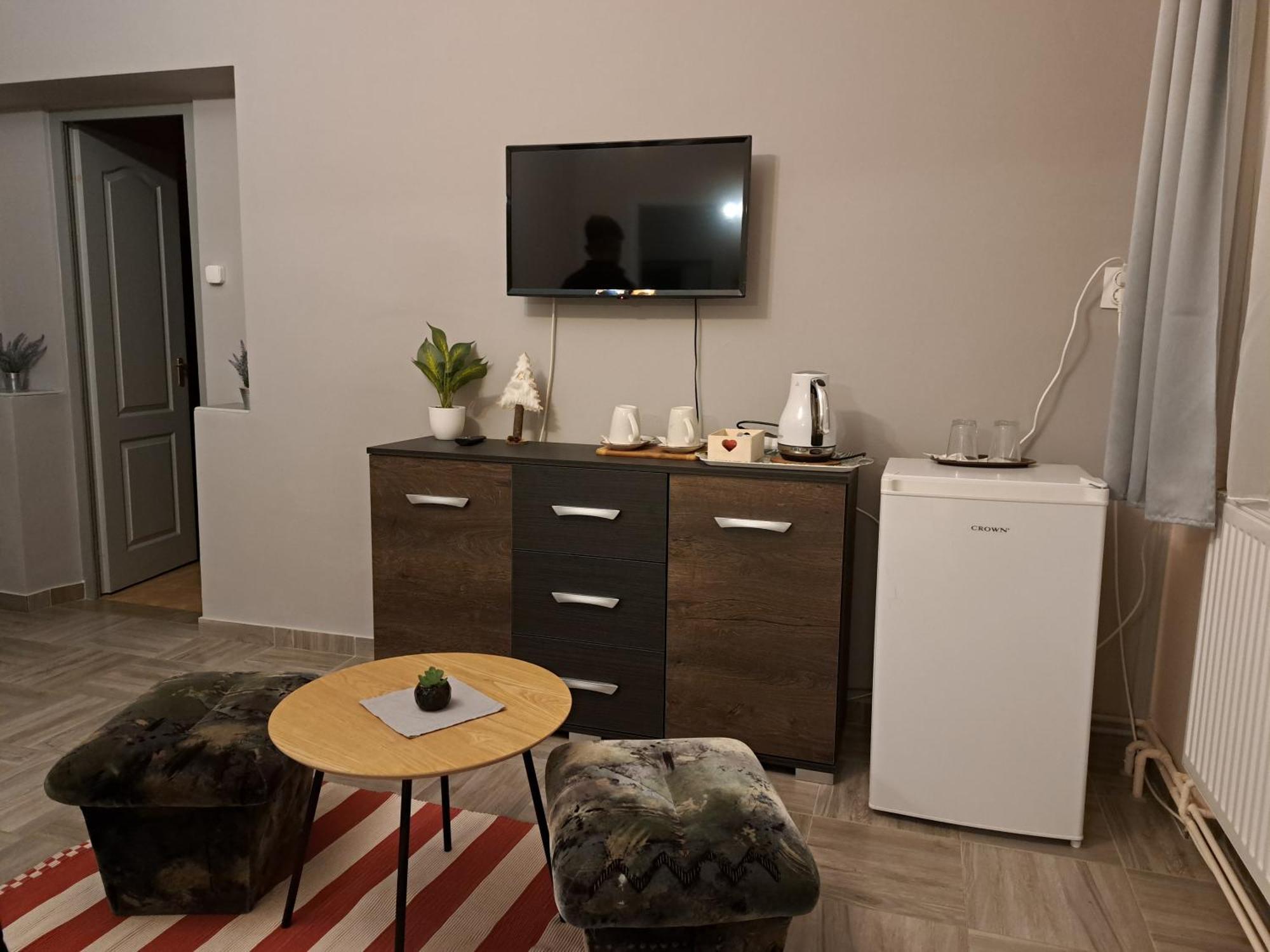 Kisdiofa Panzio Es Vendeglo Bed & Breakfast Vajdacska Bagian luar foto