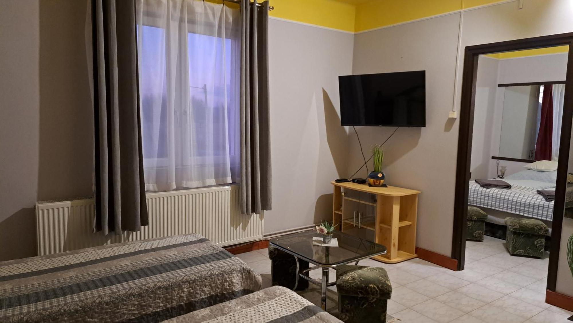 Kisdiofa Panzio Es Vendeglo Bed & Breakfast Vajdacska Bagian luar foto